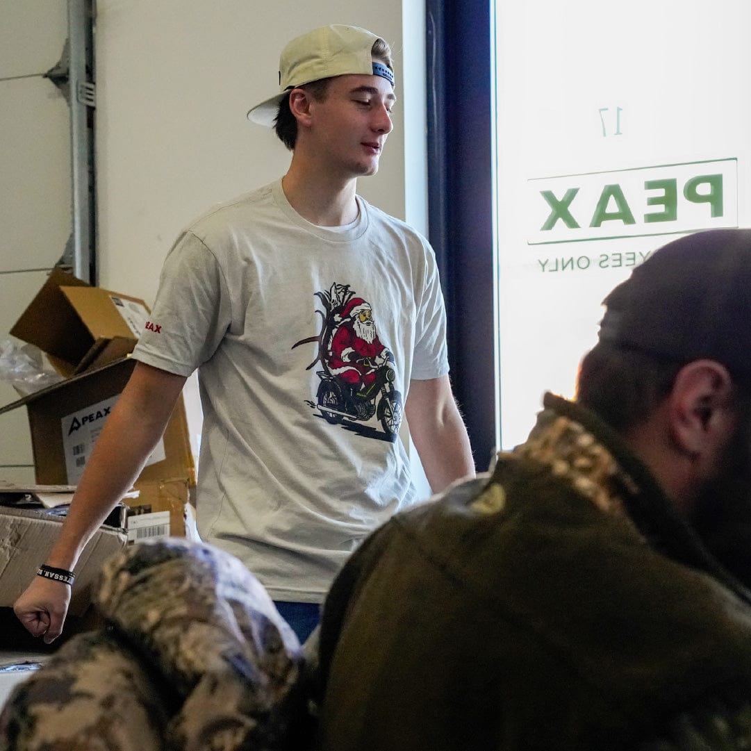 T-Shirts PEAX Equipment HOLIDAY TEE